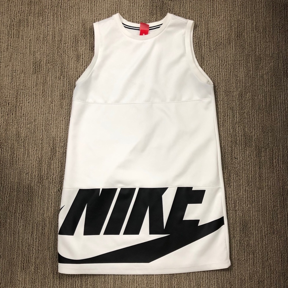 NIKE DRESS